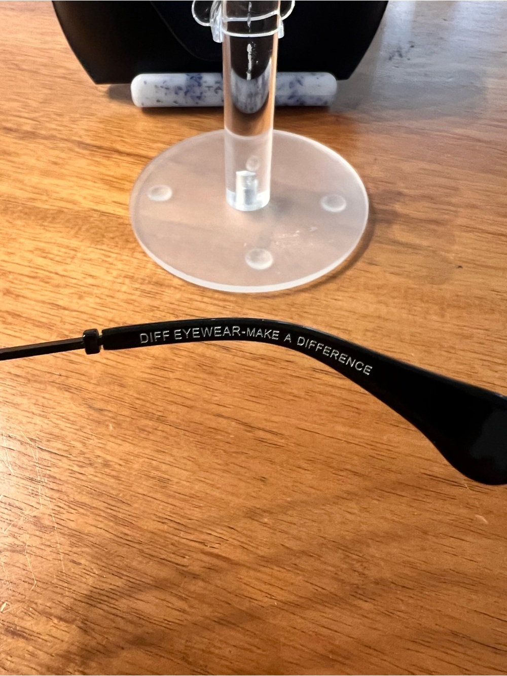 Diff Eyewear Black Round Sunglasses with Dark Lenses - Picture 3 of 4